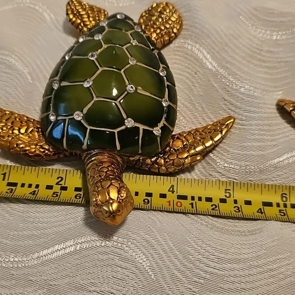 Turtil Pair Resein Cast With Crystal Accents - Picture 6 of 8
